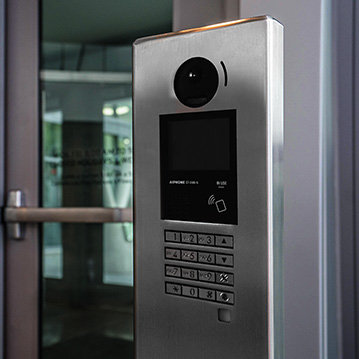 Pedestal PRO custom stainless steel cabinet with Aiphone® video intercom system