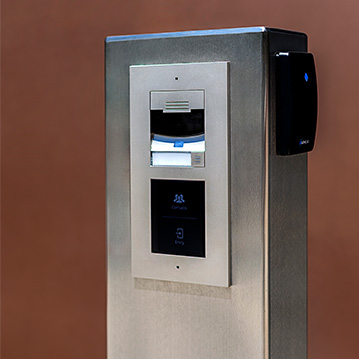 Pedestal PRO custom stainless steel cabinet with 2N® video intercom, and Lenel® multi-tech reader